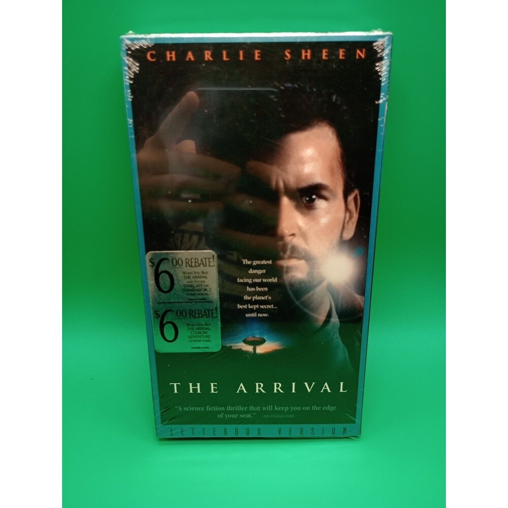 Charle Sheen The Arrival VHS Video Tape 1995